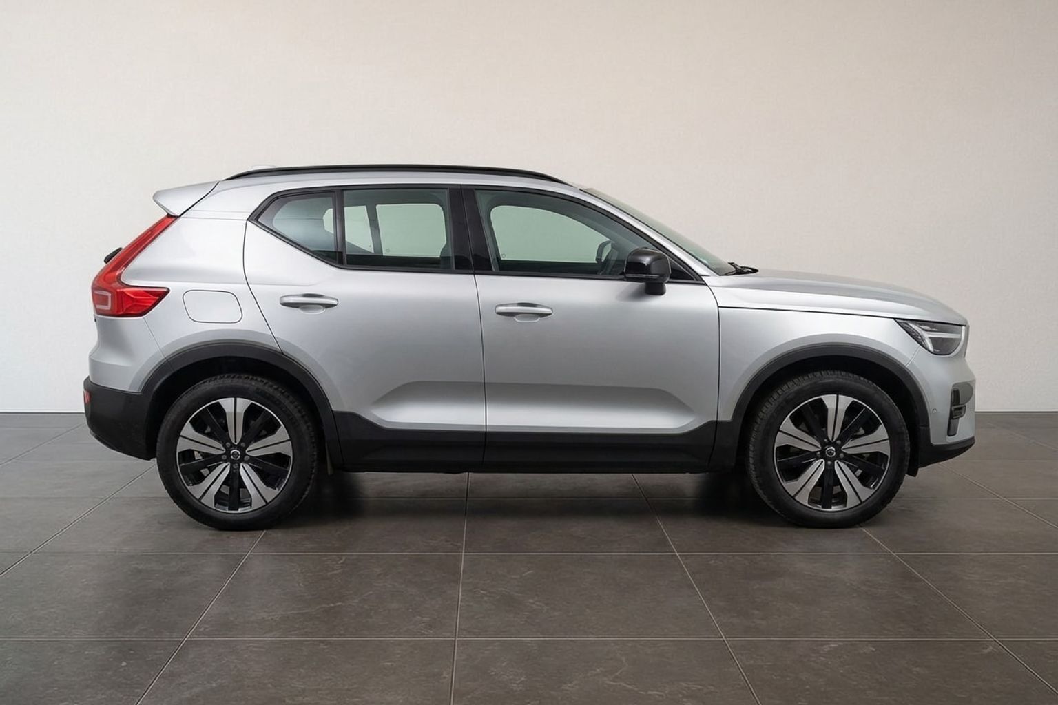 Volvo XC40 P6 Recharge Core 231HK 5d Aut.