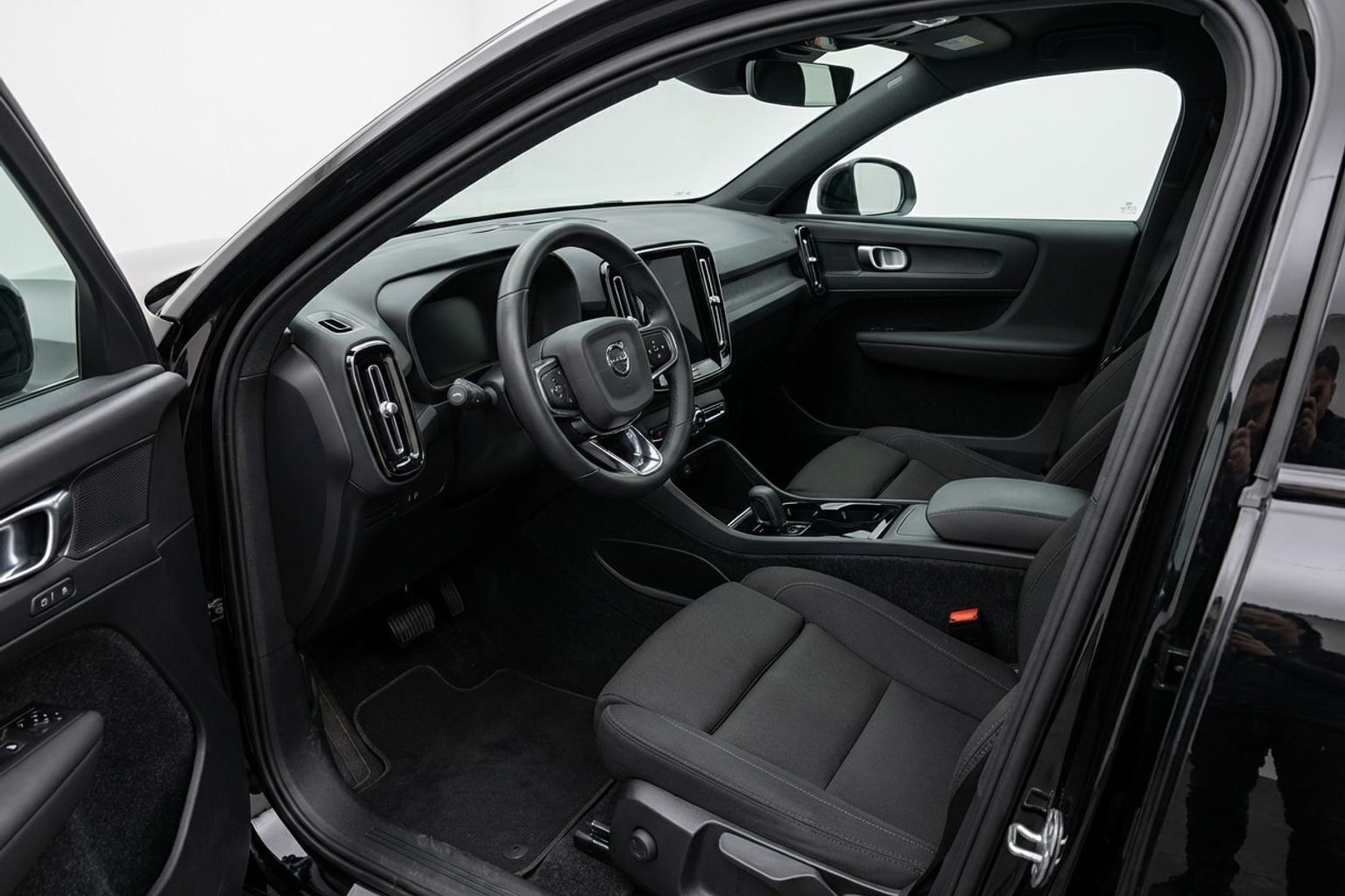 Sort Volvo C40 fra 2023