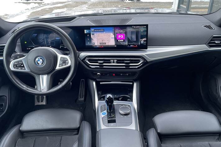 Blå BMW i4 fra 2022