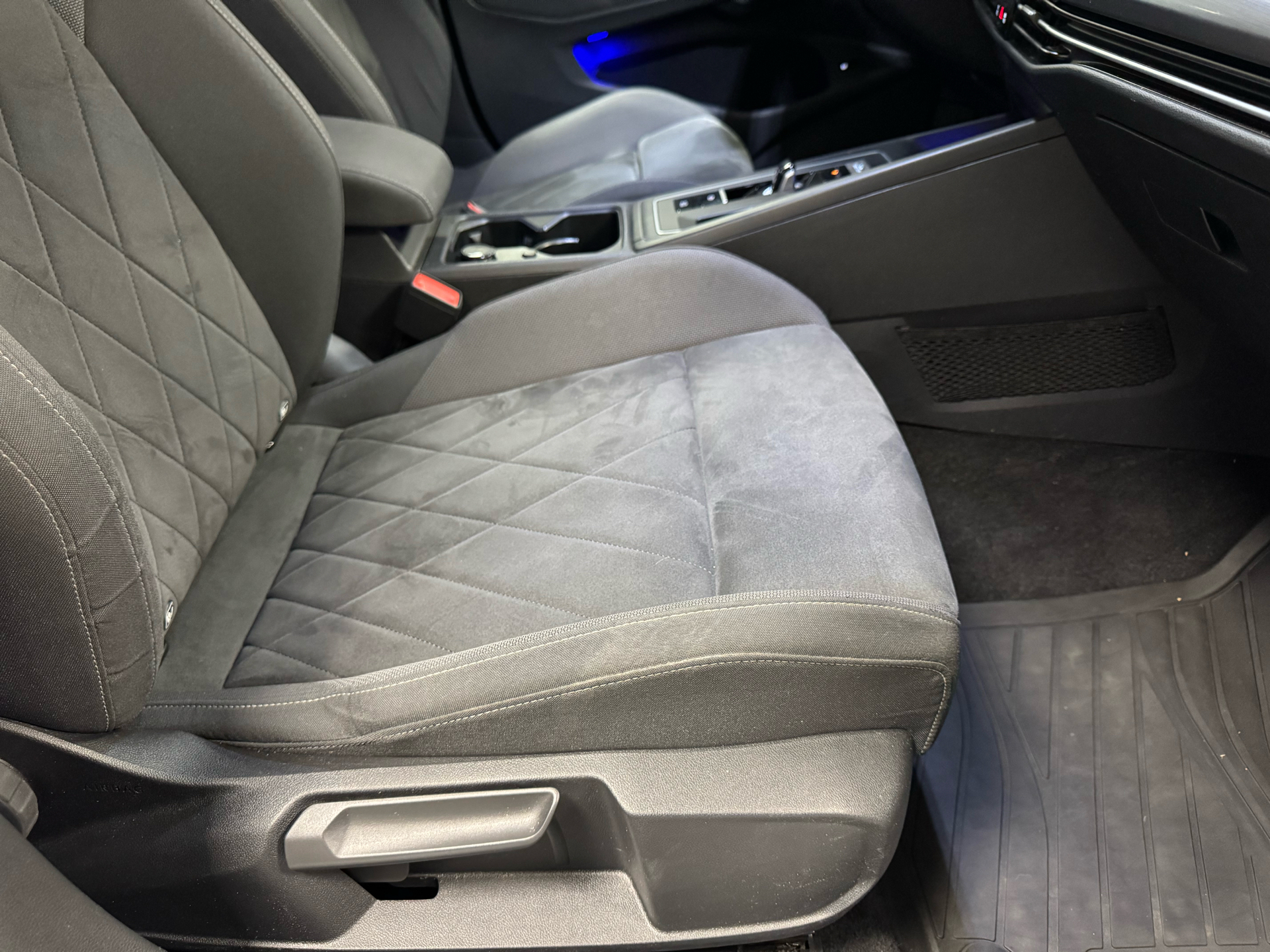 Sort VW Golf fra 2020