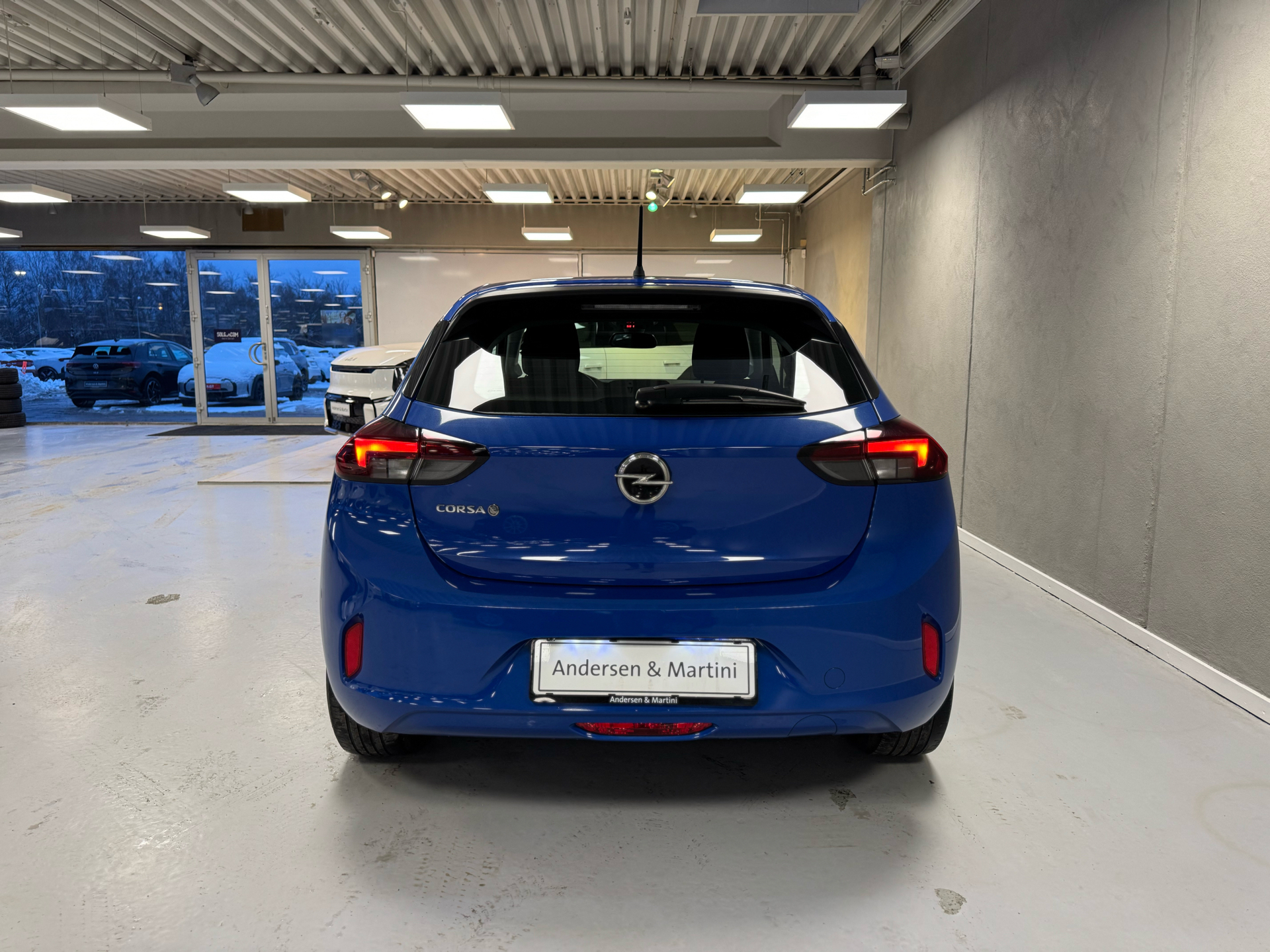 Blå Opel Corsa-e fra 2021