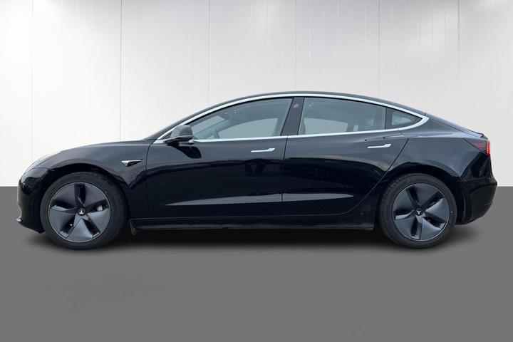 Sort Tesla Model 3 fra 2020
