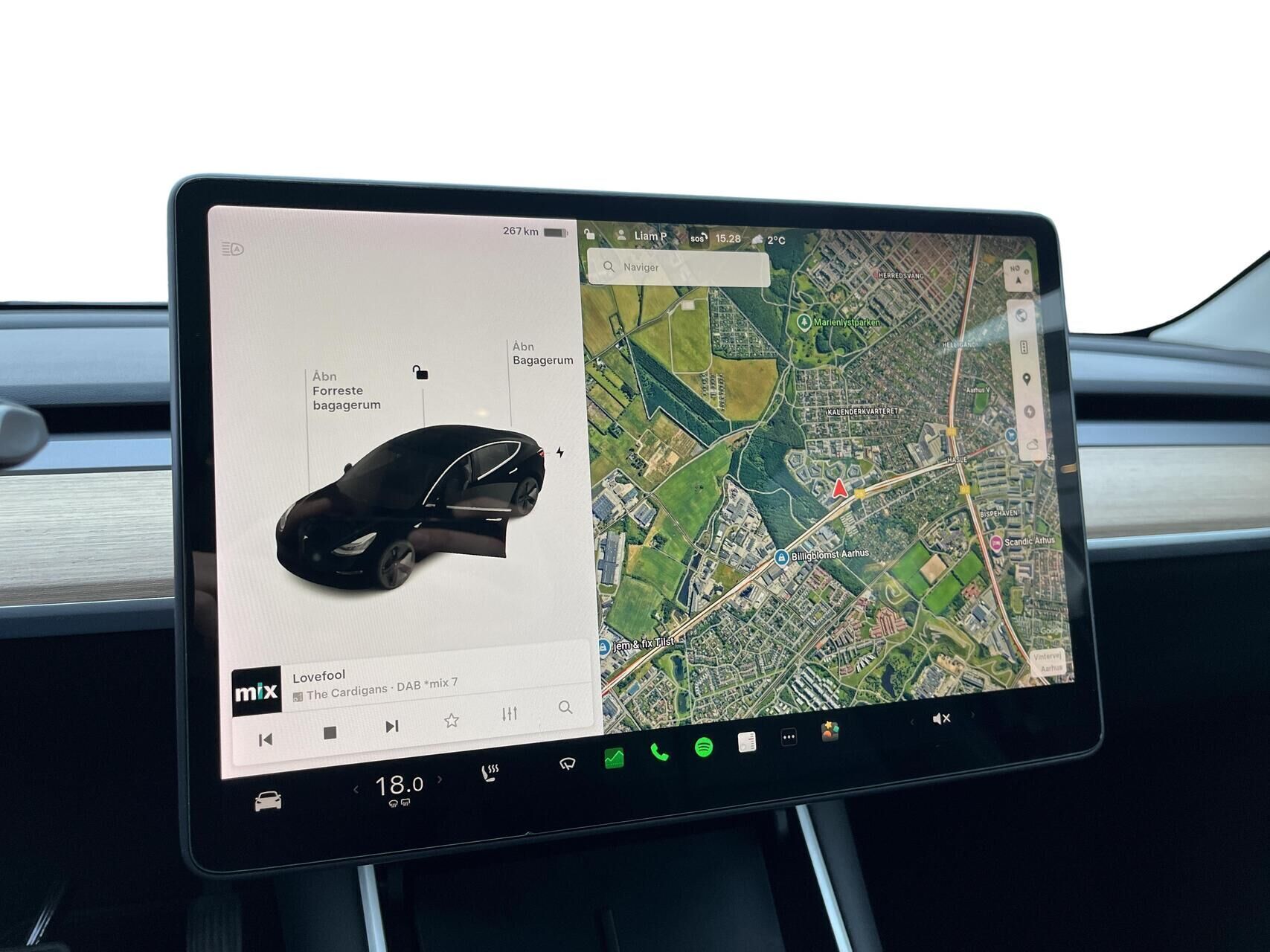Sort Tesla Model 3 fra 2020