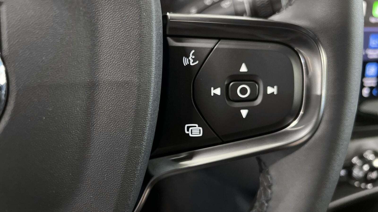 Sort Volvo XC40 fra 2022