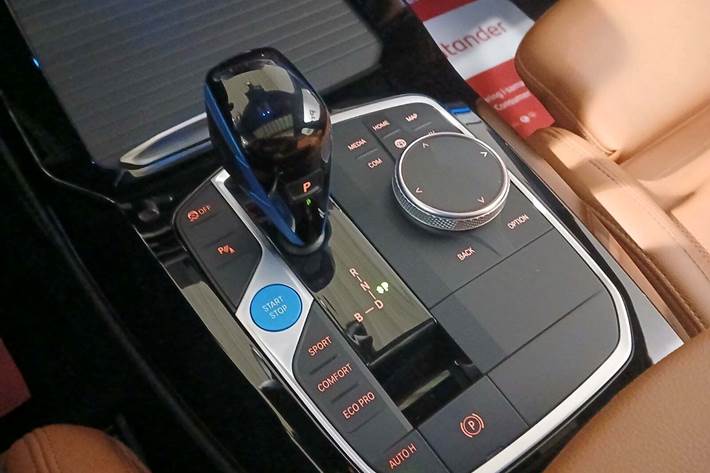 Blå BMW iX3 fra 2022