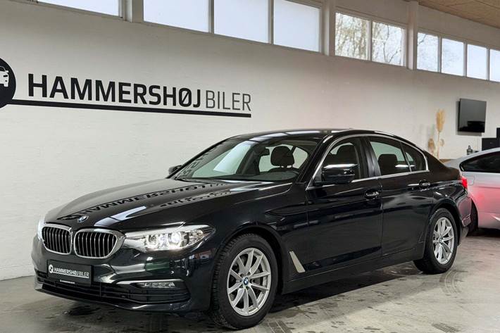 Sort BMW 530d fra 2017 set udefra