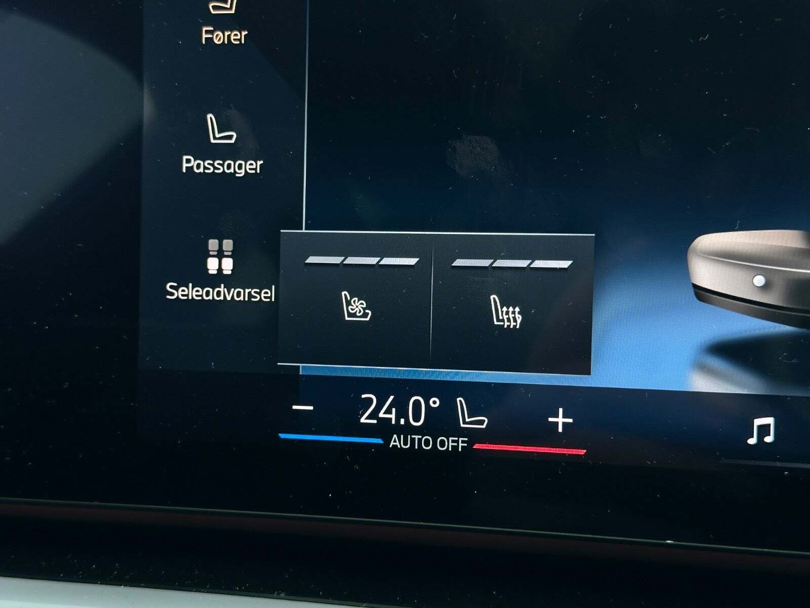 Grå BMW i5 fra 2025