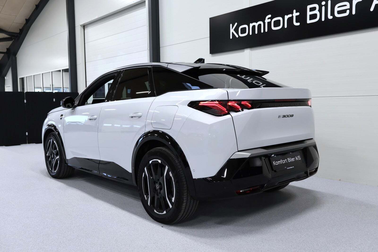 Peugeot e-3008 77 GT