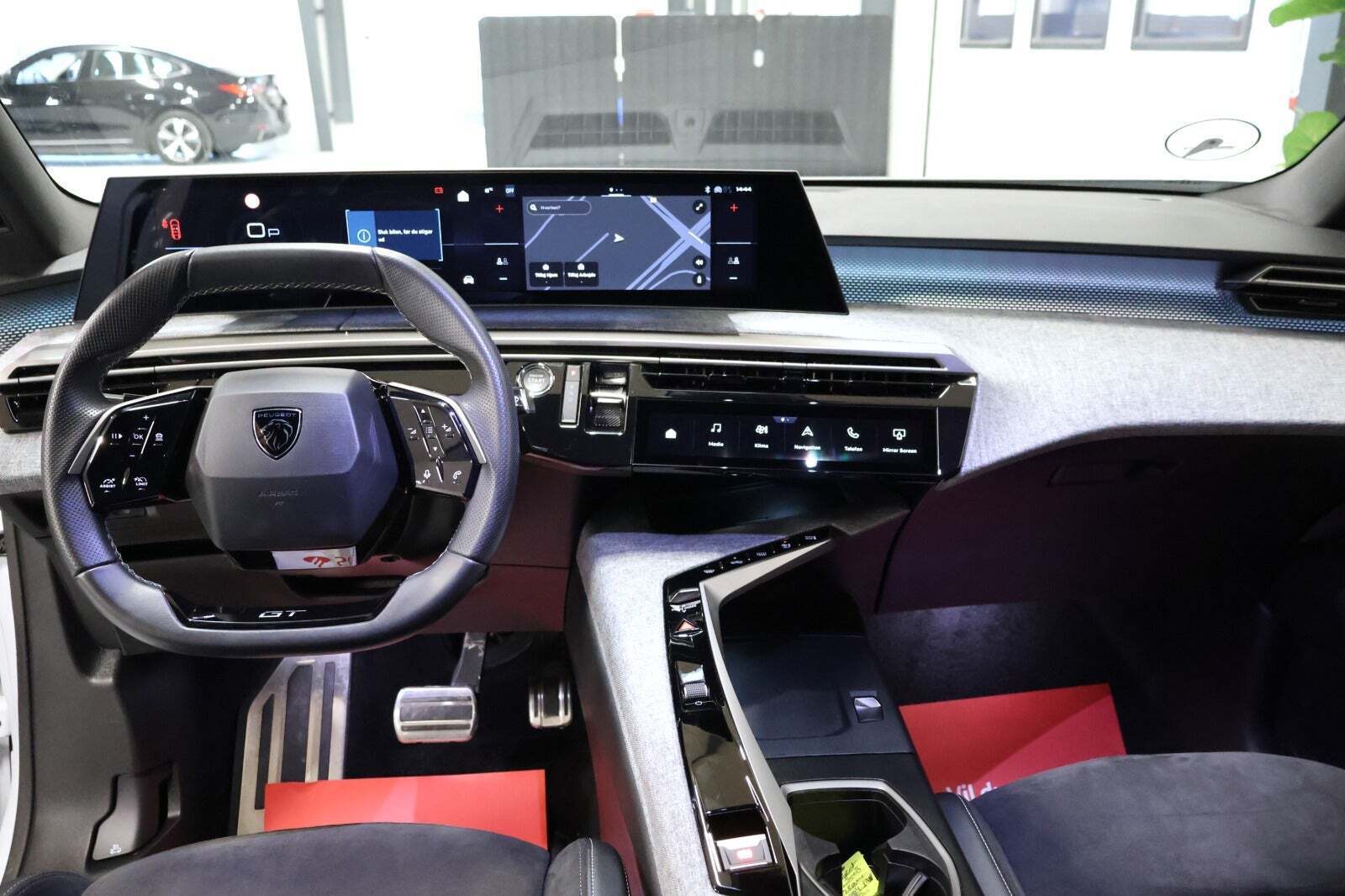 Peugeot e-3008 77 GT