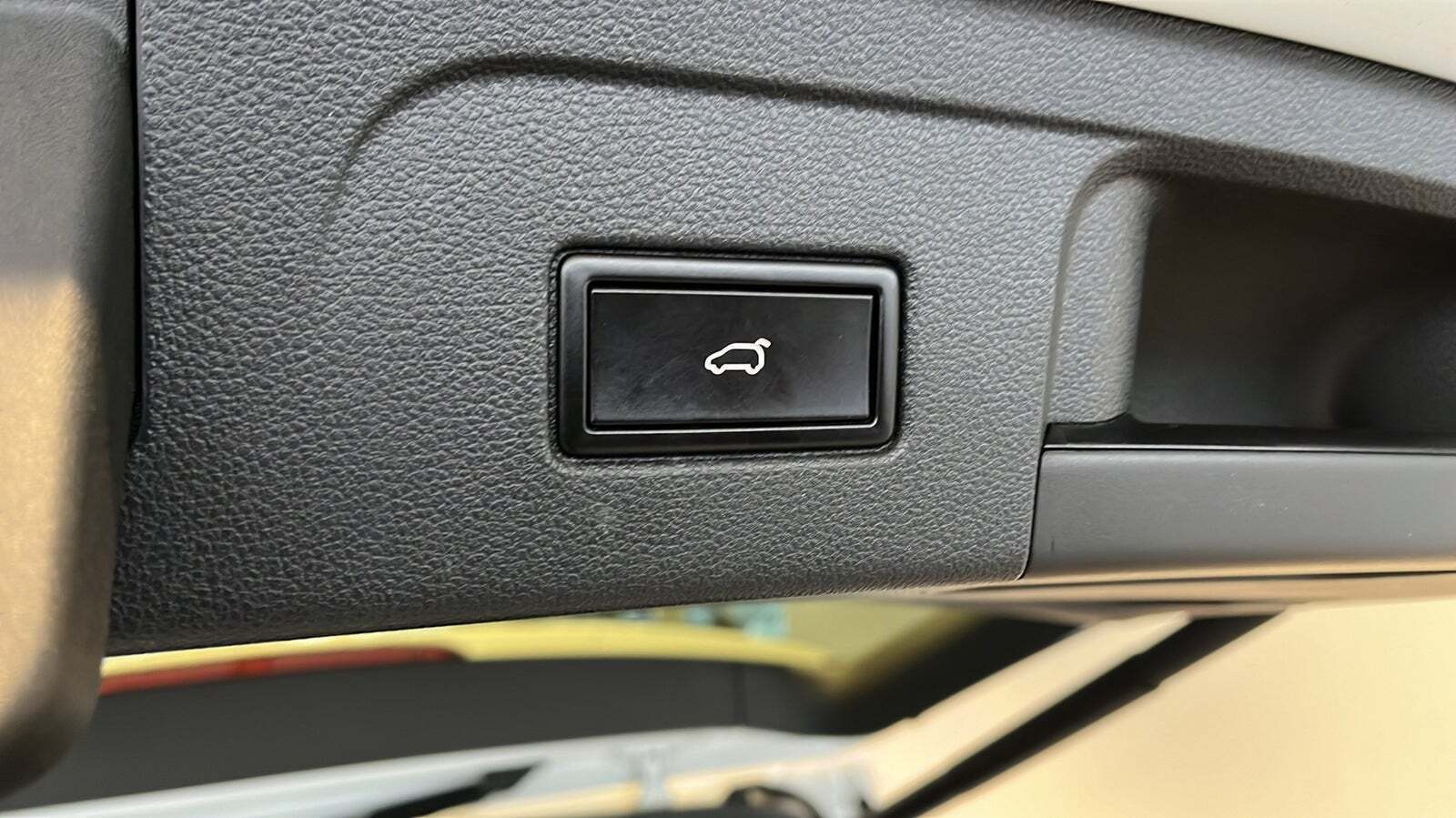 Hvid VW Touran fra 2018