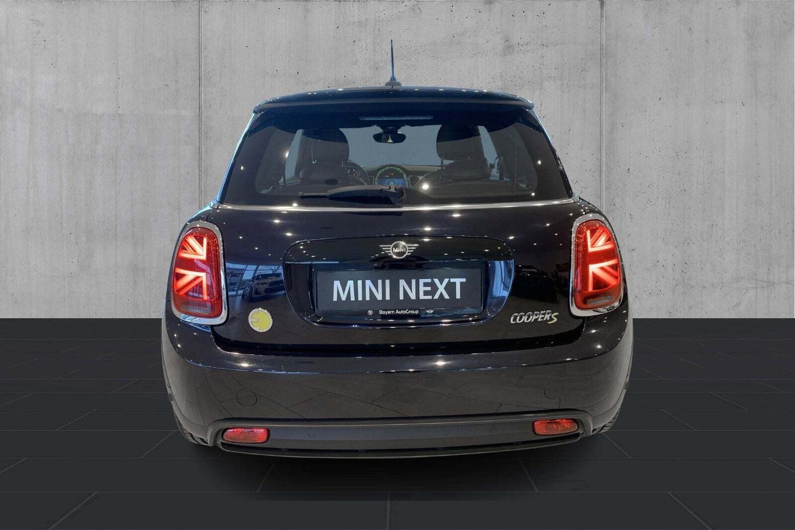 Sort Mini Cooper SE fra 2023