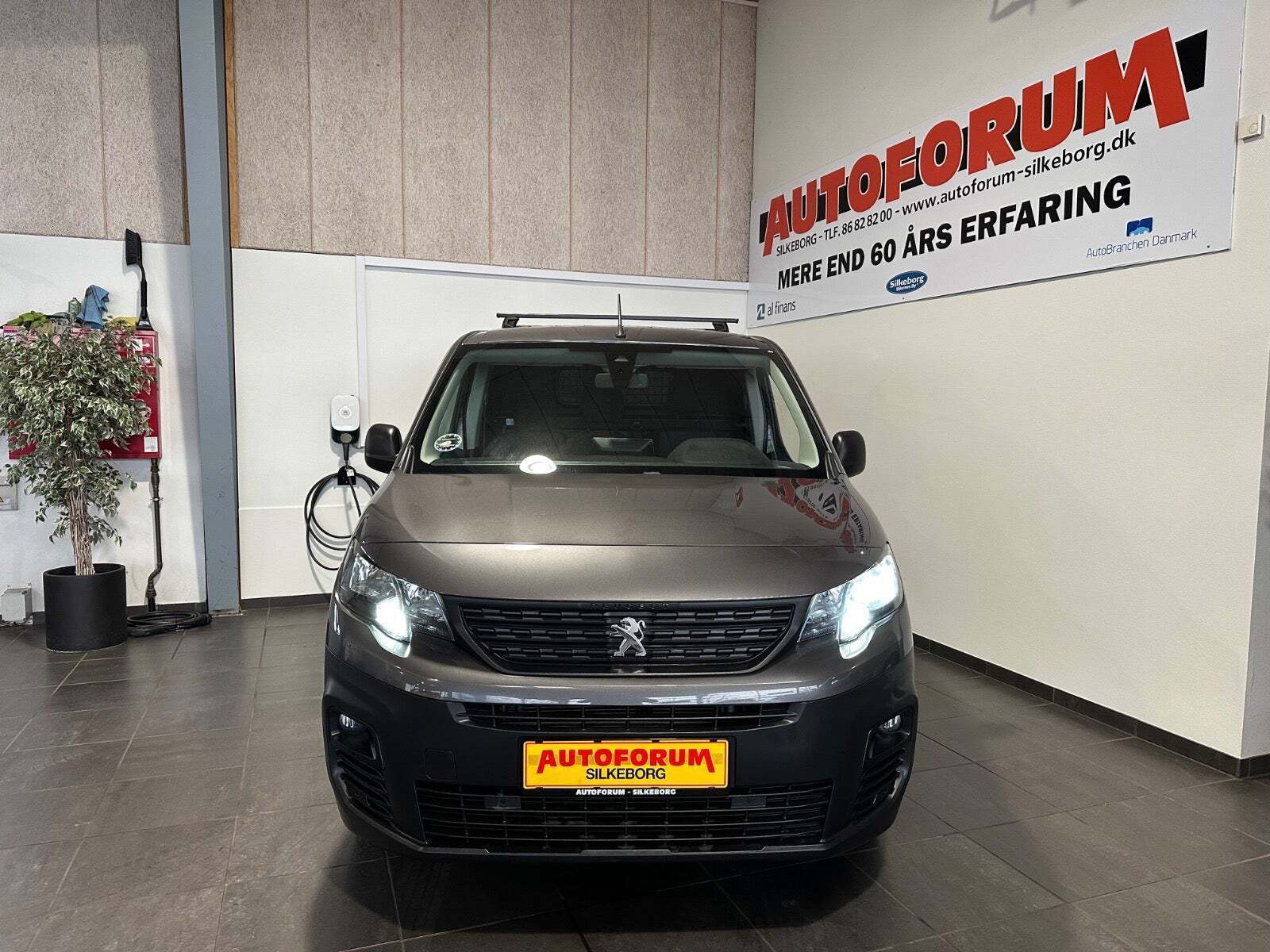 Peugeot Partner 1,5 BlueHDi 130 L1V2 Grip EAT8 Van