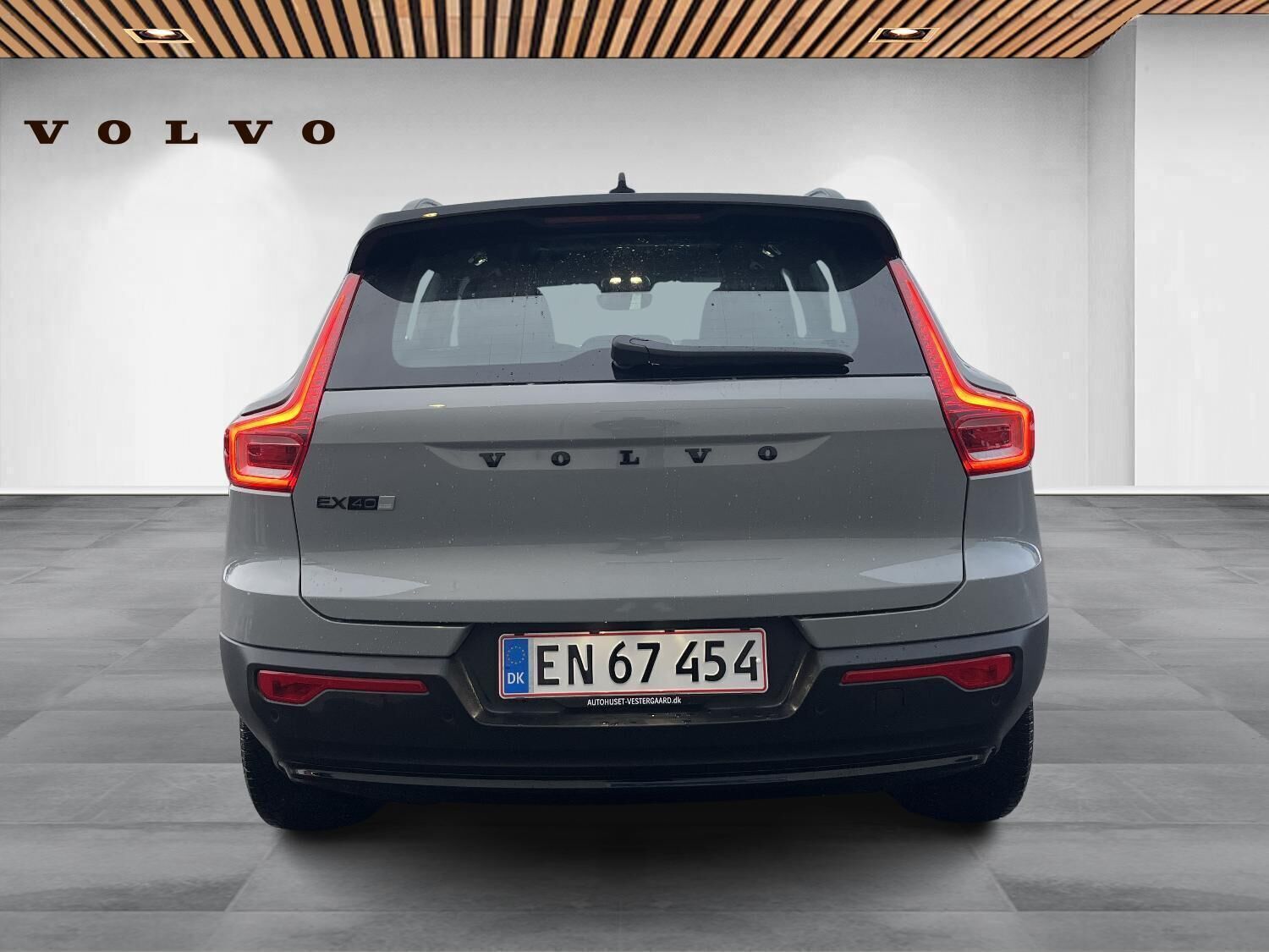 Volvo EX40 Extended Range Black Edition Excess