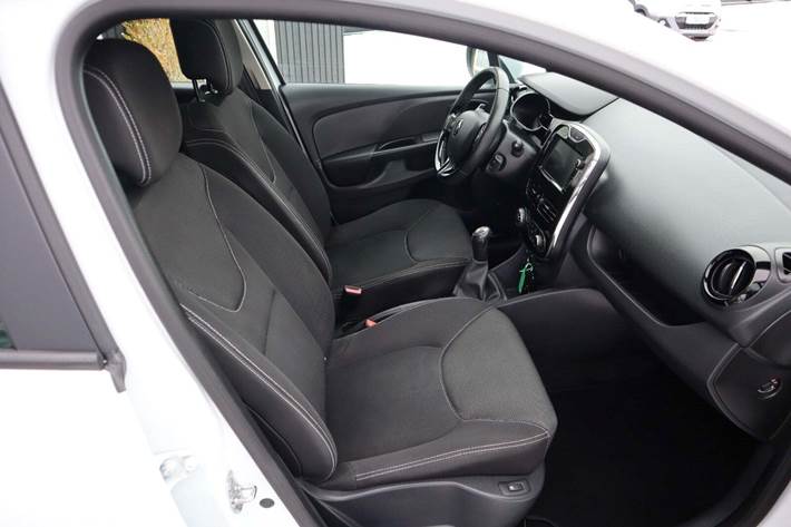 Hvid Renault Clio IV fra 2014