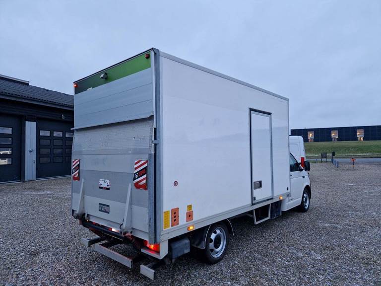 VW Transporter 2,0 TDi 150 Alukasse m/lift