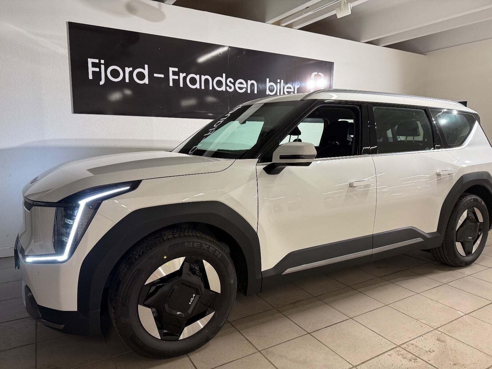 Kia EV9 76 Standard Range Upgrade RWD 7prs