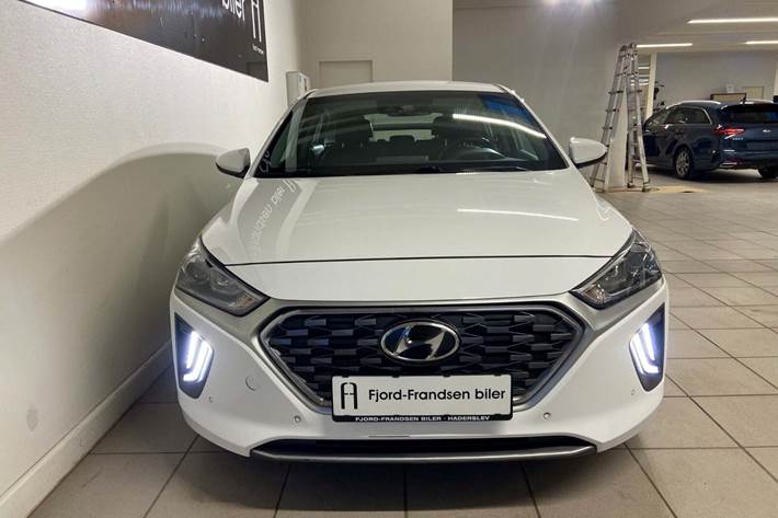 Hvid Hyundai Ioniq fra 2020