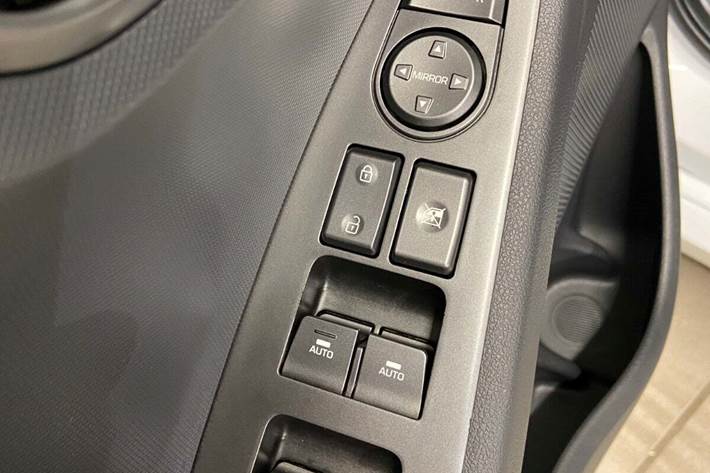 Hvid Hyundai Ioniq fra 2020