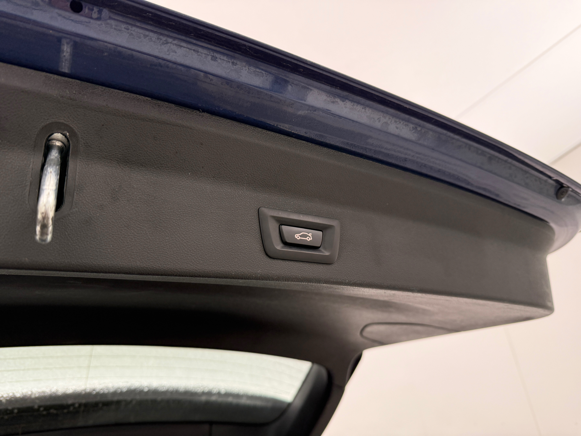 Blå BMW iX3 fra 2022