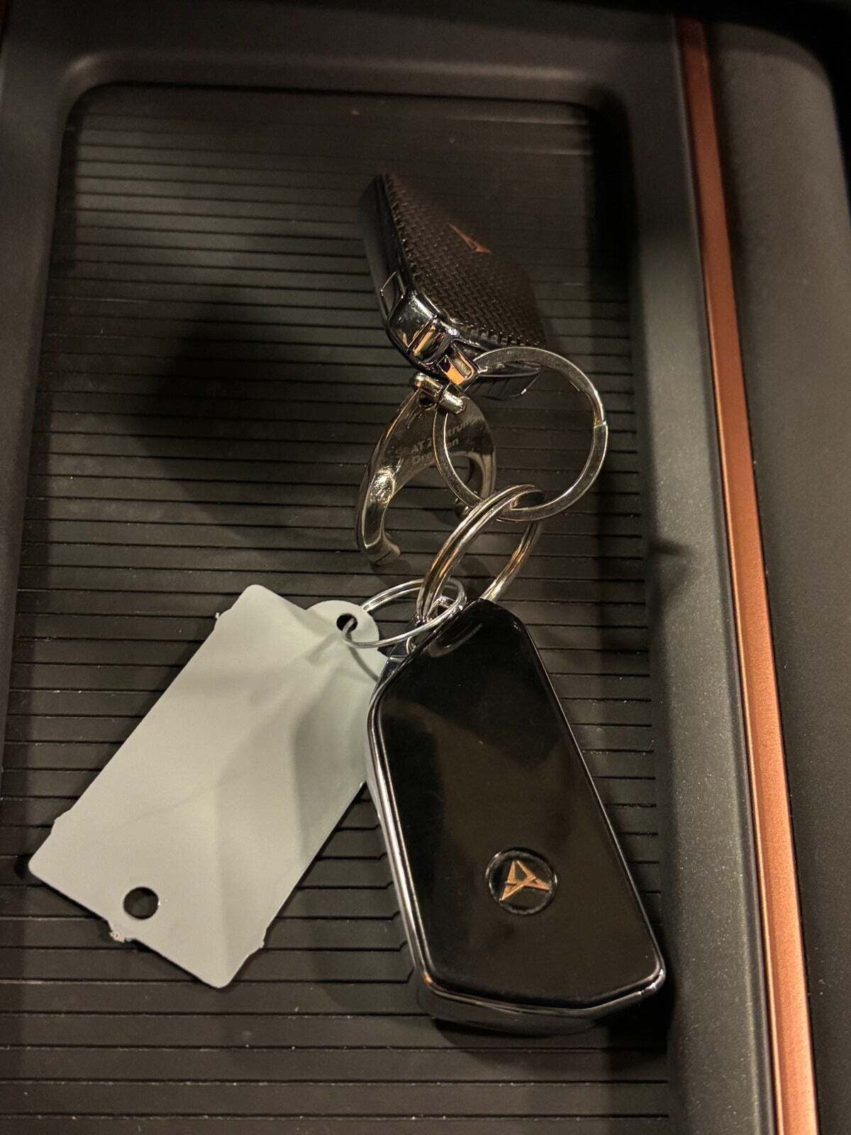 Hvid Cupra Born fra 2023