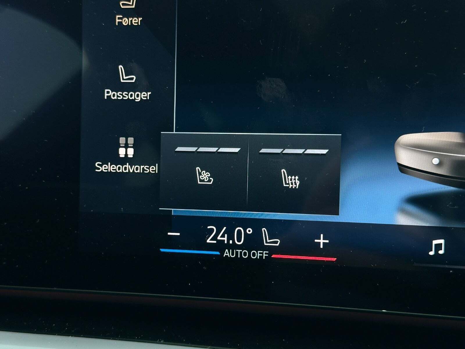 Grå BMW i5 fra 2025