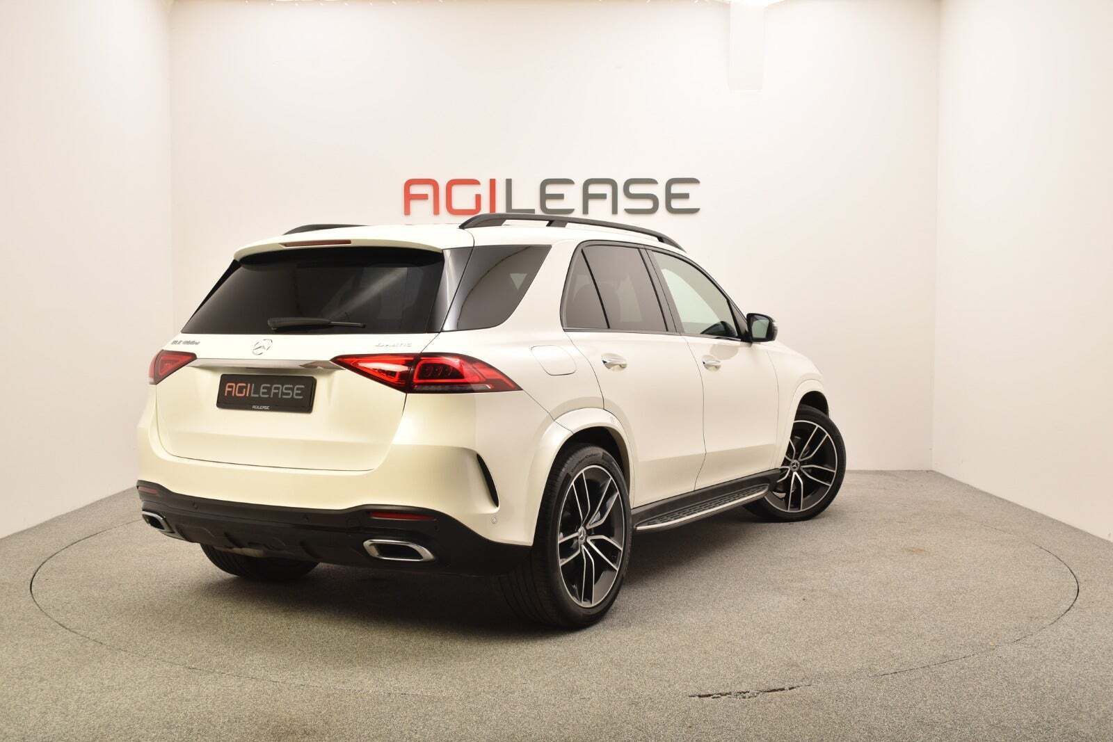 Hvid Mercedes GLE400 d fra 2019