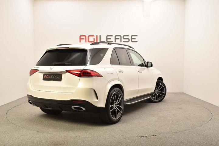 Hvid Mercedes GLE400 d fra 2019
