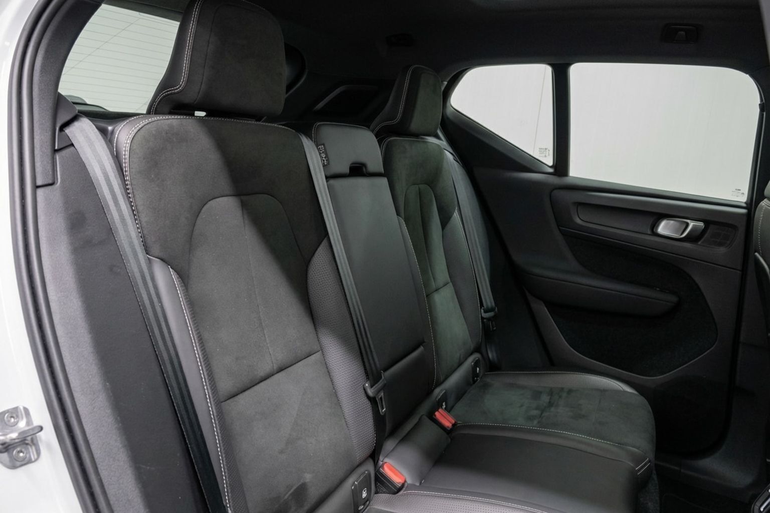 Volvo XC40 P8 Recharge Twin R-design AWD 408HK 5d Aut.