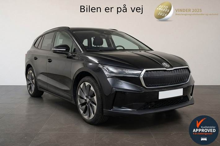 Sort Skoda Enyaq fra 2021 set udefra