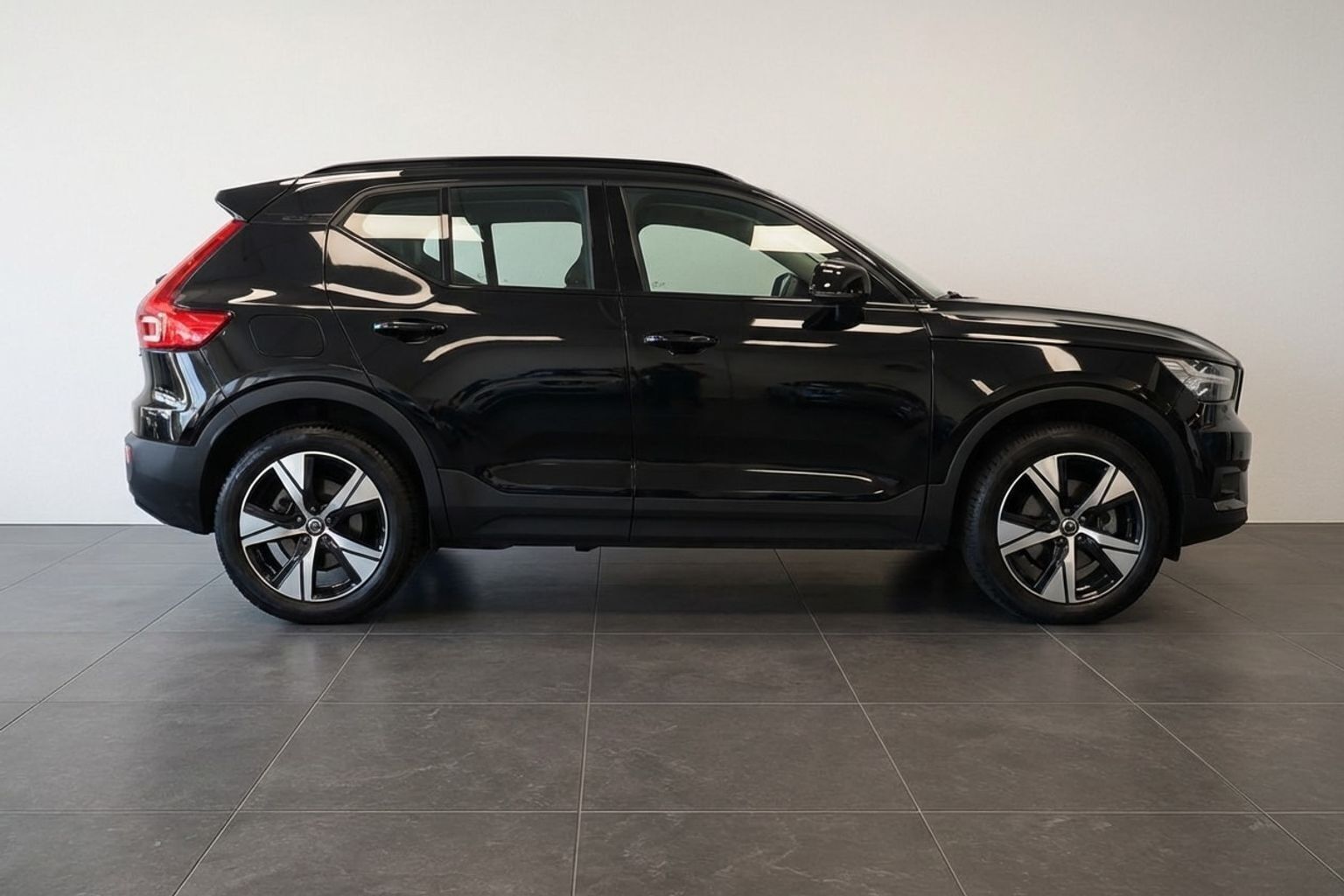 Volvo XC40 P6 Recharge Core 231HK 5d Aut.