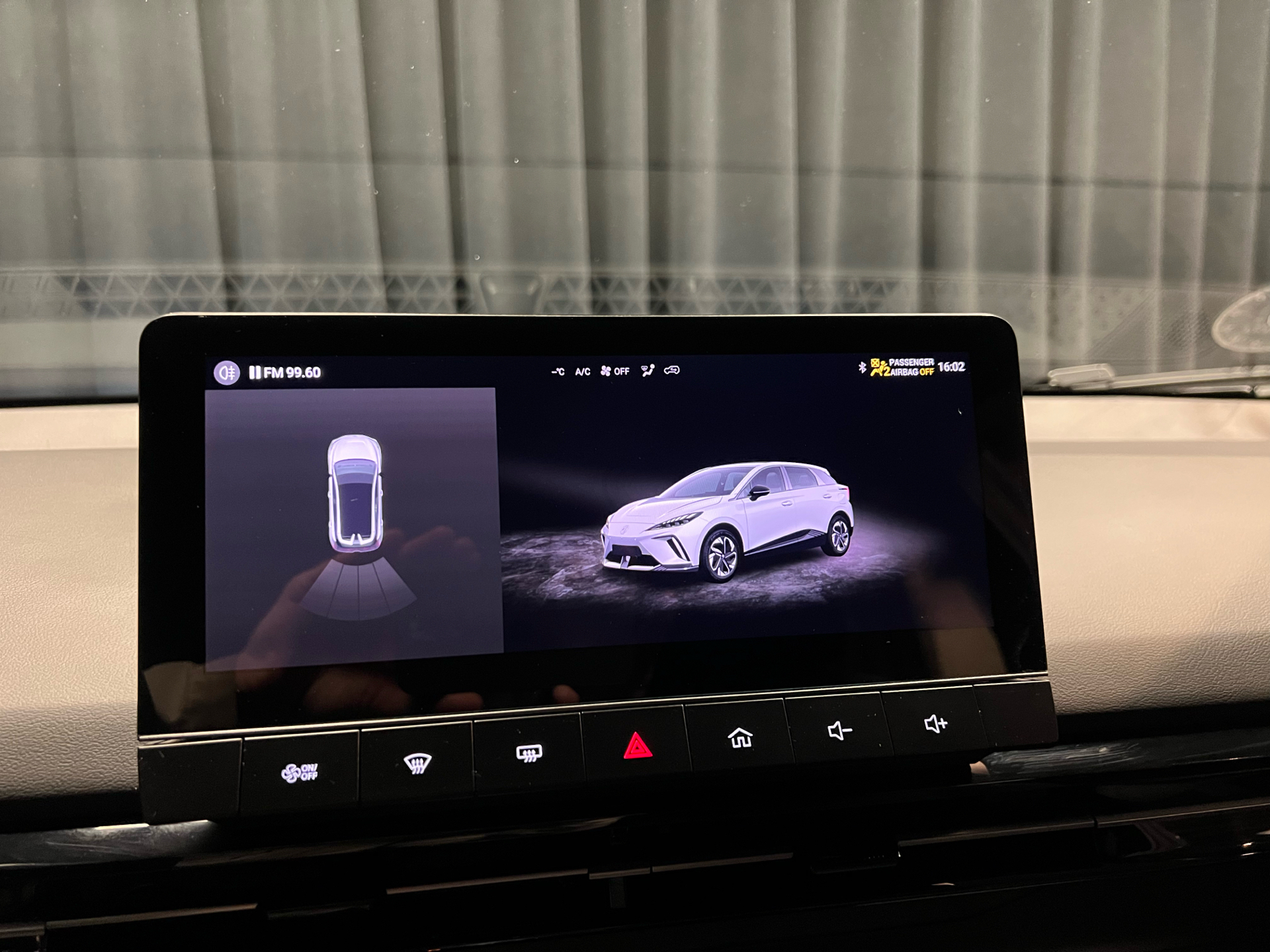 Grå MG MG4 Electric fra 2023