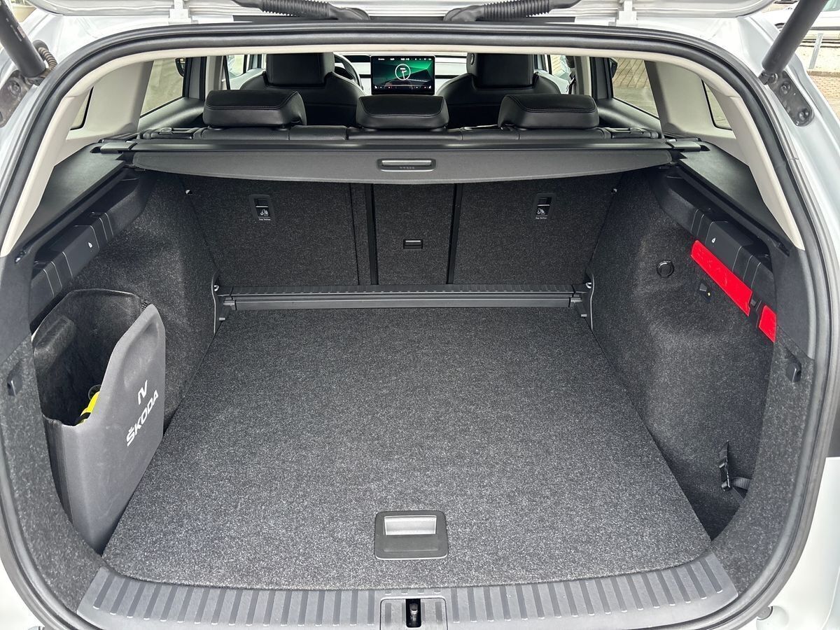 Sølv Skoda Enyaq fra 2023