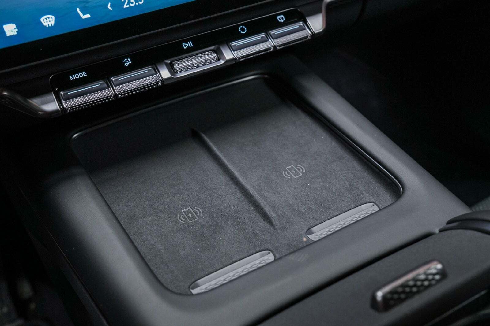 Sort Zeekr 7X fra 2025