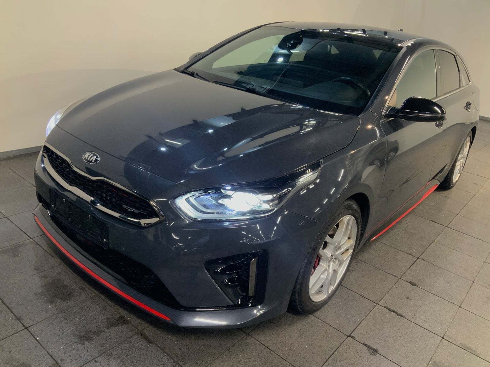 Kia ProCeed 1,6 T-GDi GT DCT