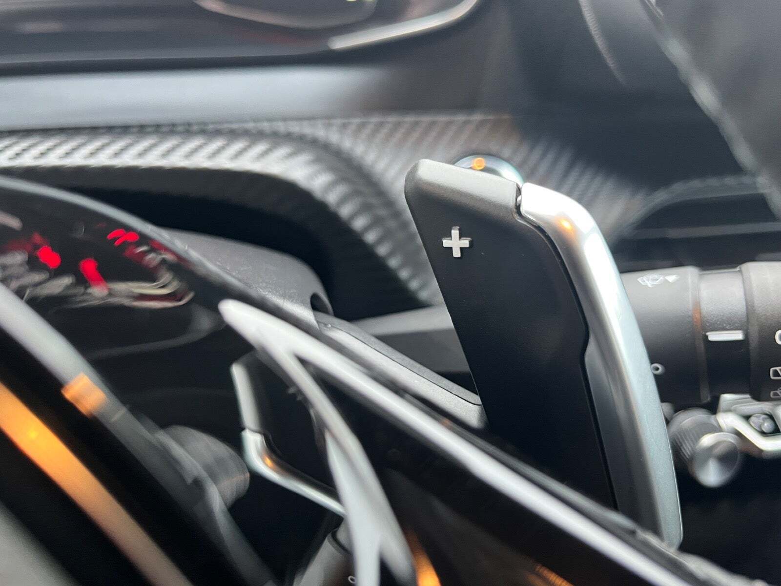 Sort Peugeot 208 fra 2022