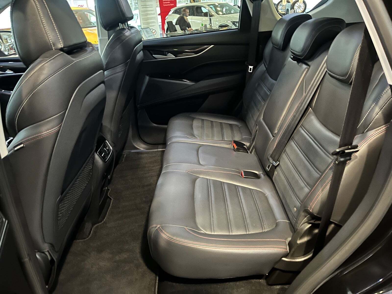 Sort Maxus Euniq6 fra 2022