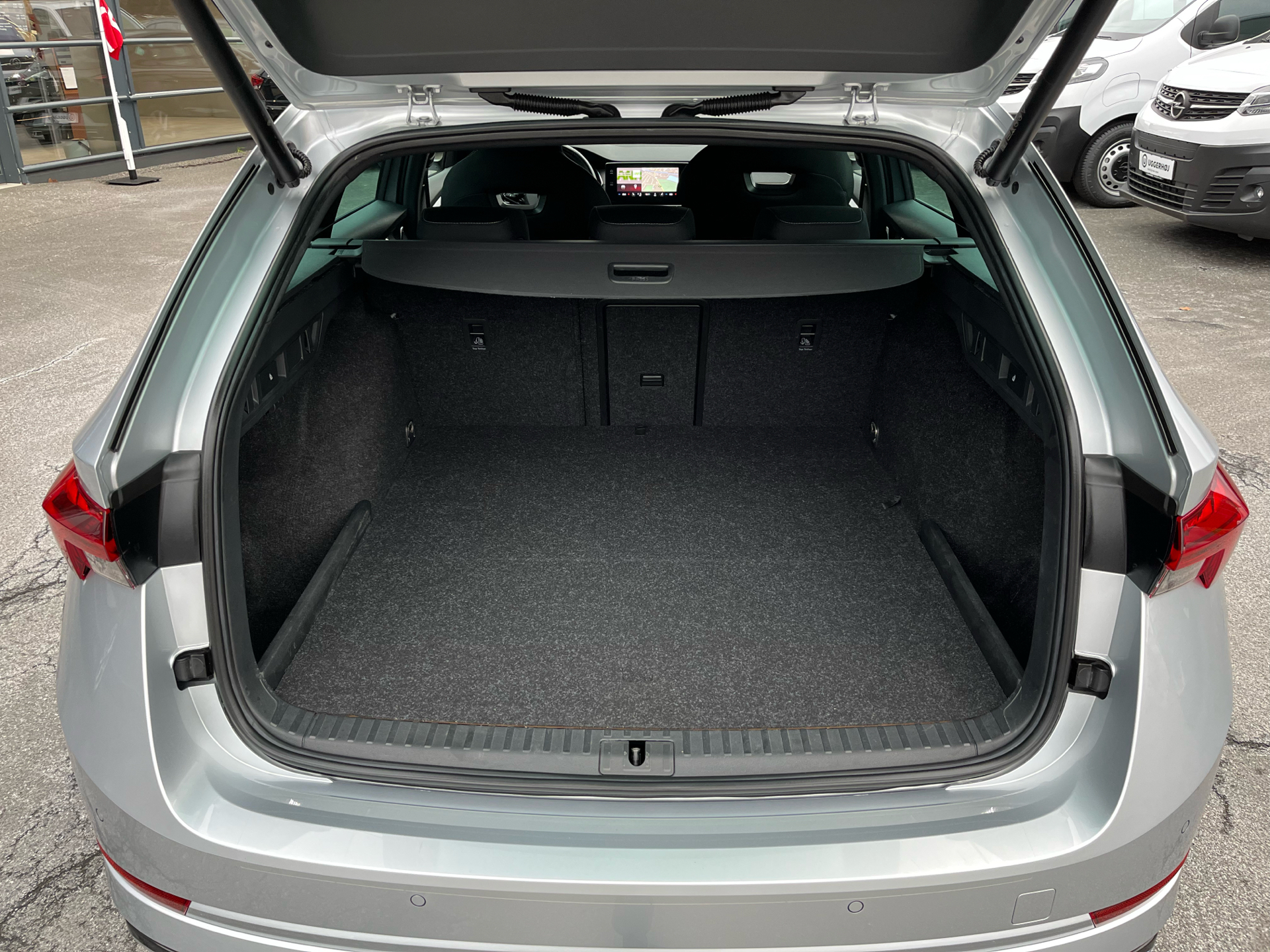 Grå Skoda Octavia fra 2021