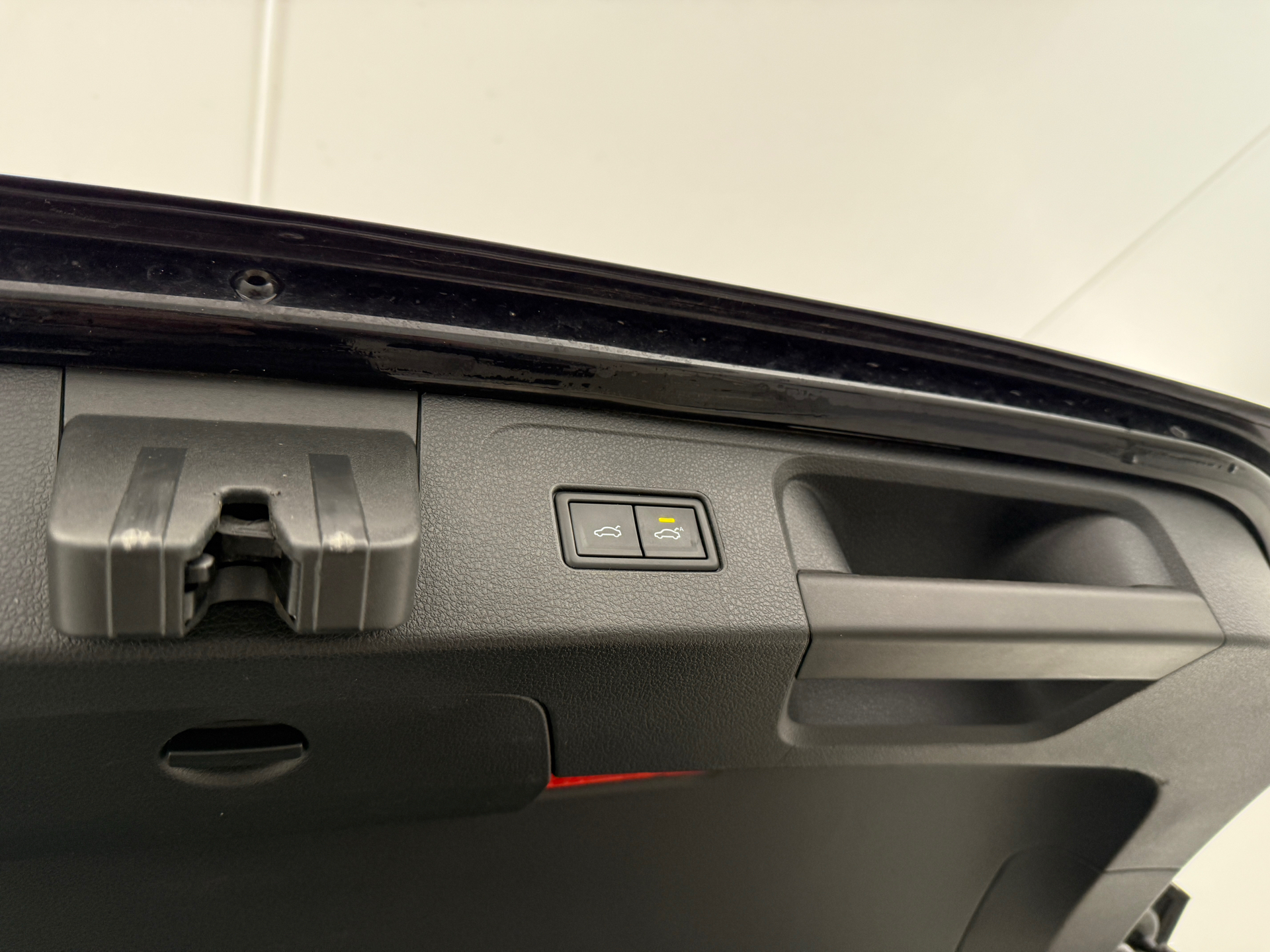 Sort VW Passat fra 2019