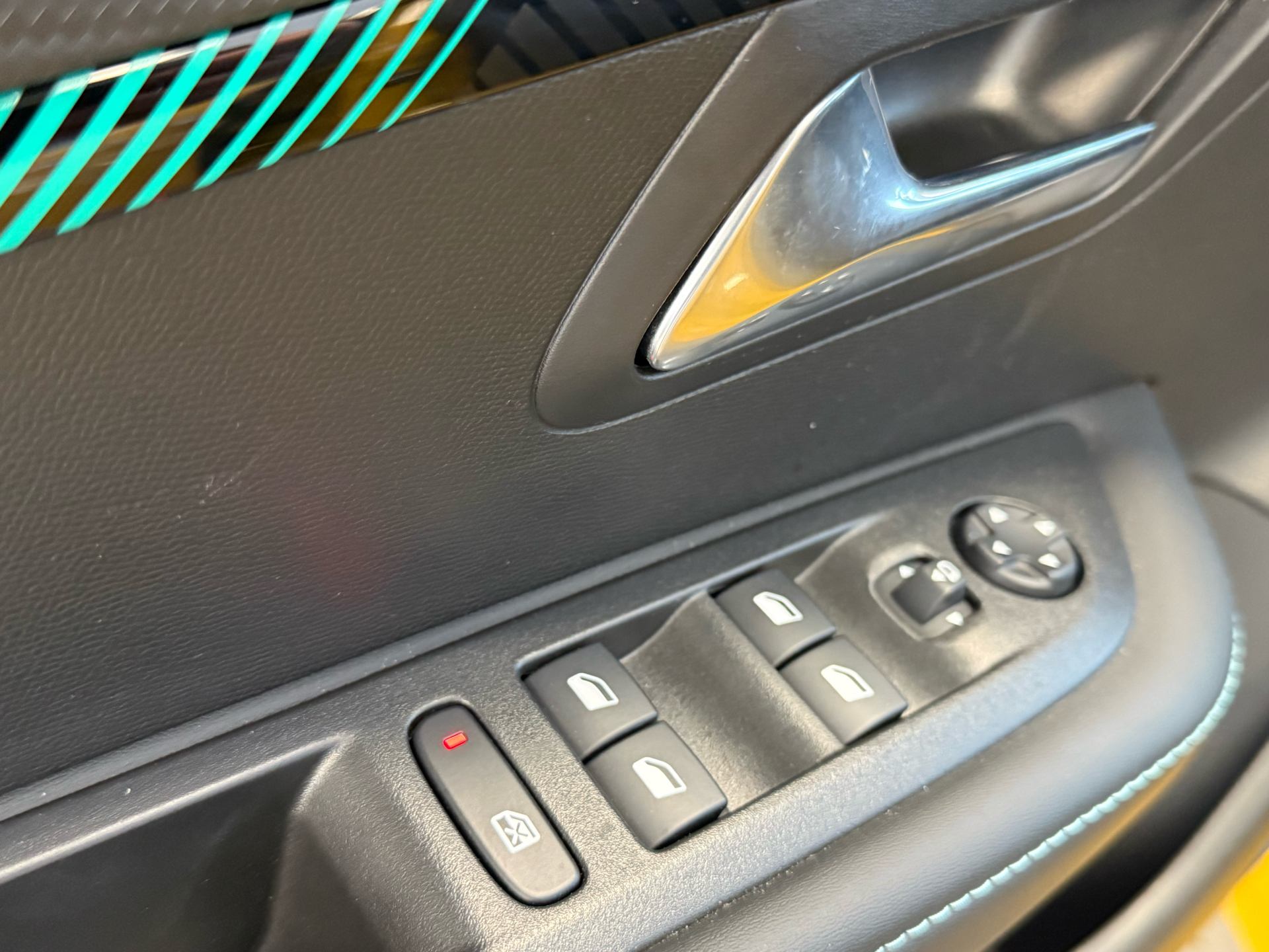 Peugeot e-208 EL Allure Pack 136HK 5d Aut.