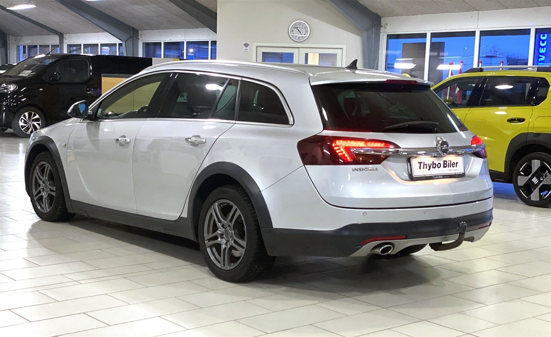 Opel Insignia 2,0 Country Tourer CDTI Cosmo 4x4 170HK Stc 6g Aut.