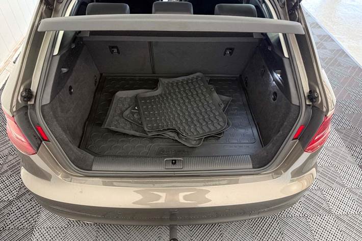 Grå Audi A3 fra 2016