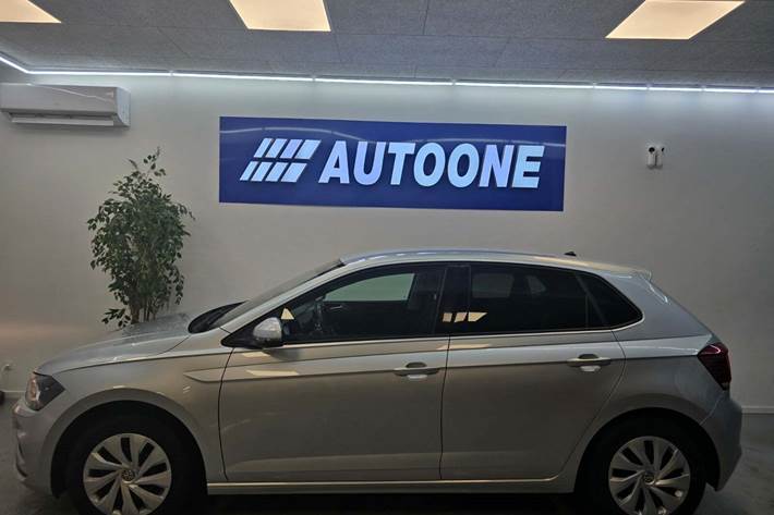 Sølv VW Polo fra 2019