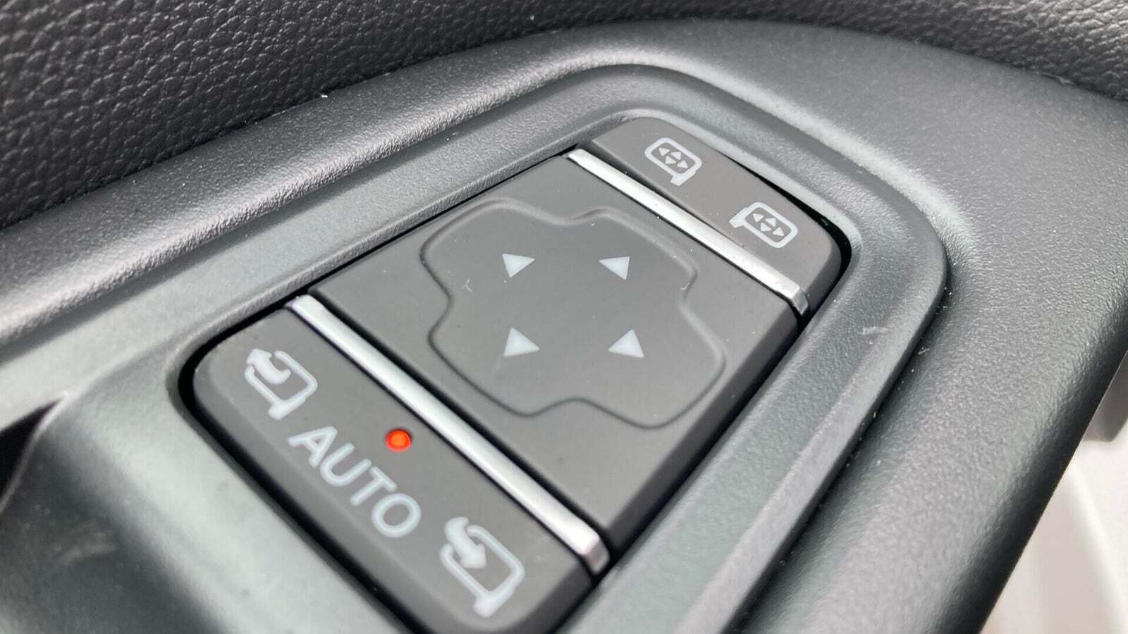 Hvid Renault Trafic fra 2025