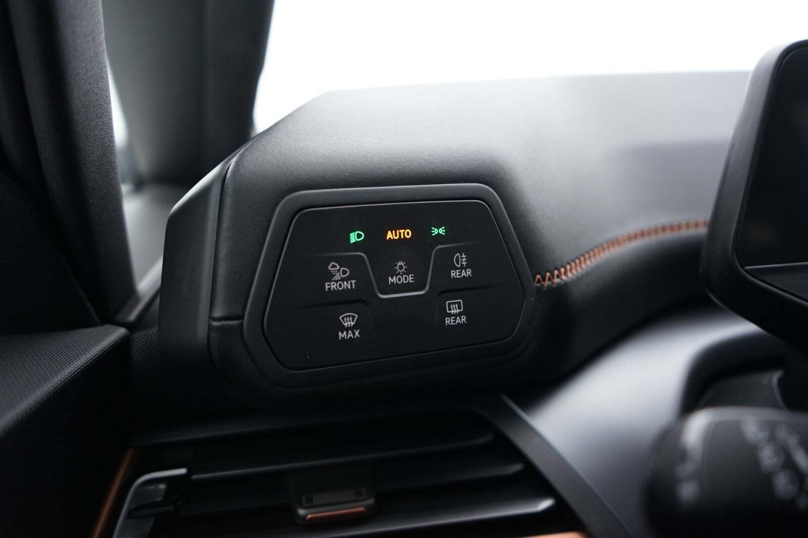 Grå Cupra Born fra 2023