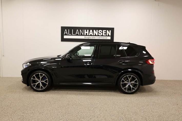 Sort BMW X5 fra 2022