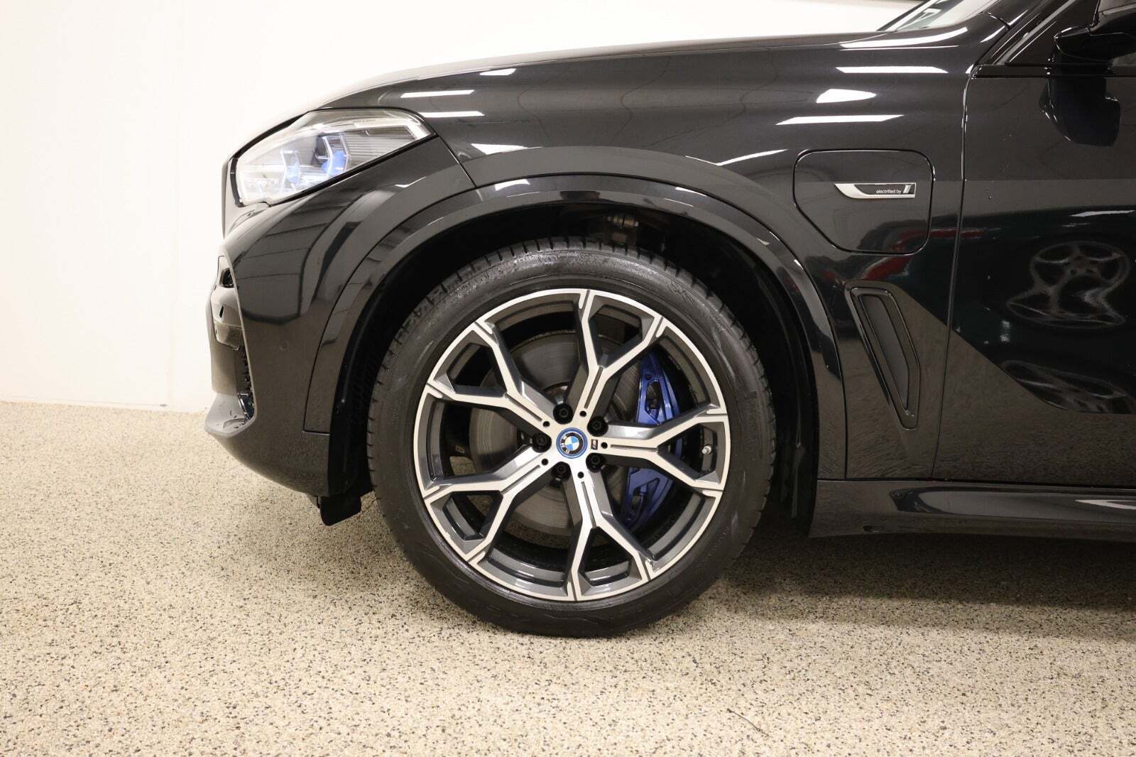 Sort BMW X5 fra 2022