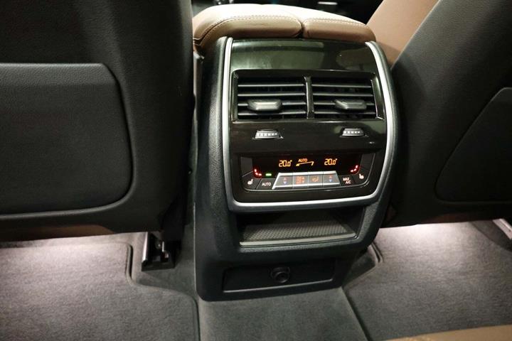Sort BMW X5 fra 2022