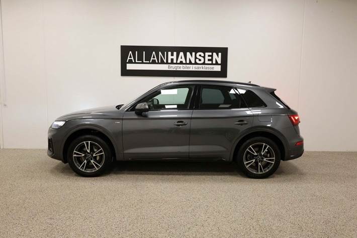 Grå Audi Q5 fra 2022