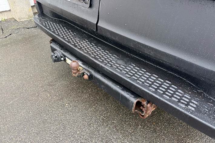 Hvid Iveco Daily fra 2015