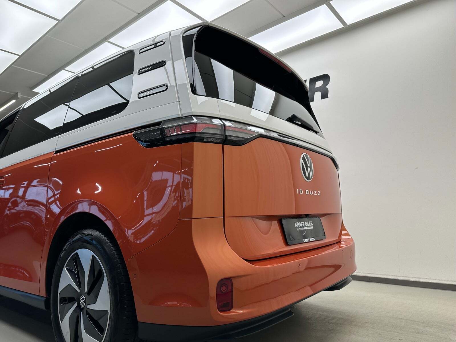 VW ID.Buzz 77 Pro SWB